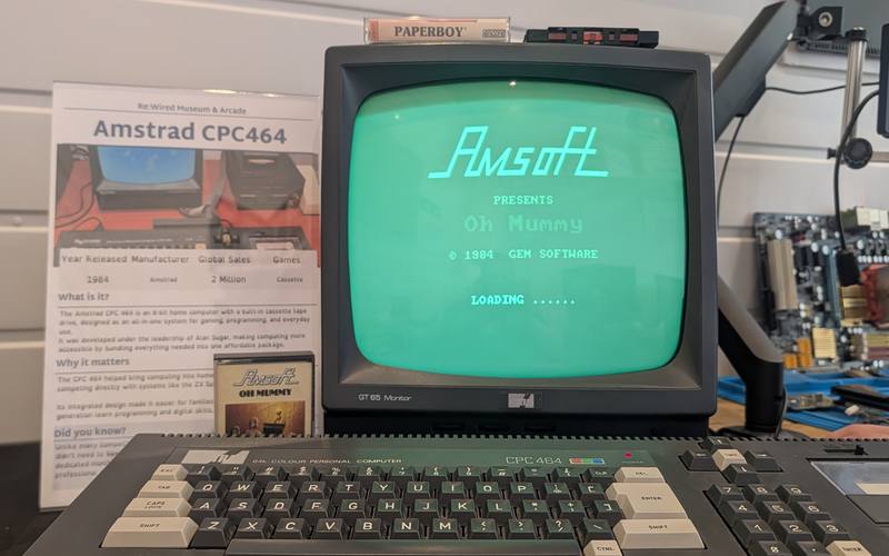 Amstrad CPC464 running Oh Mummy